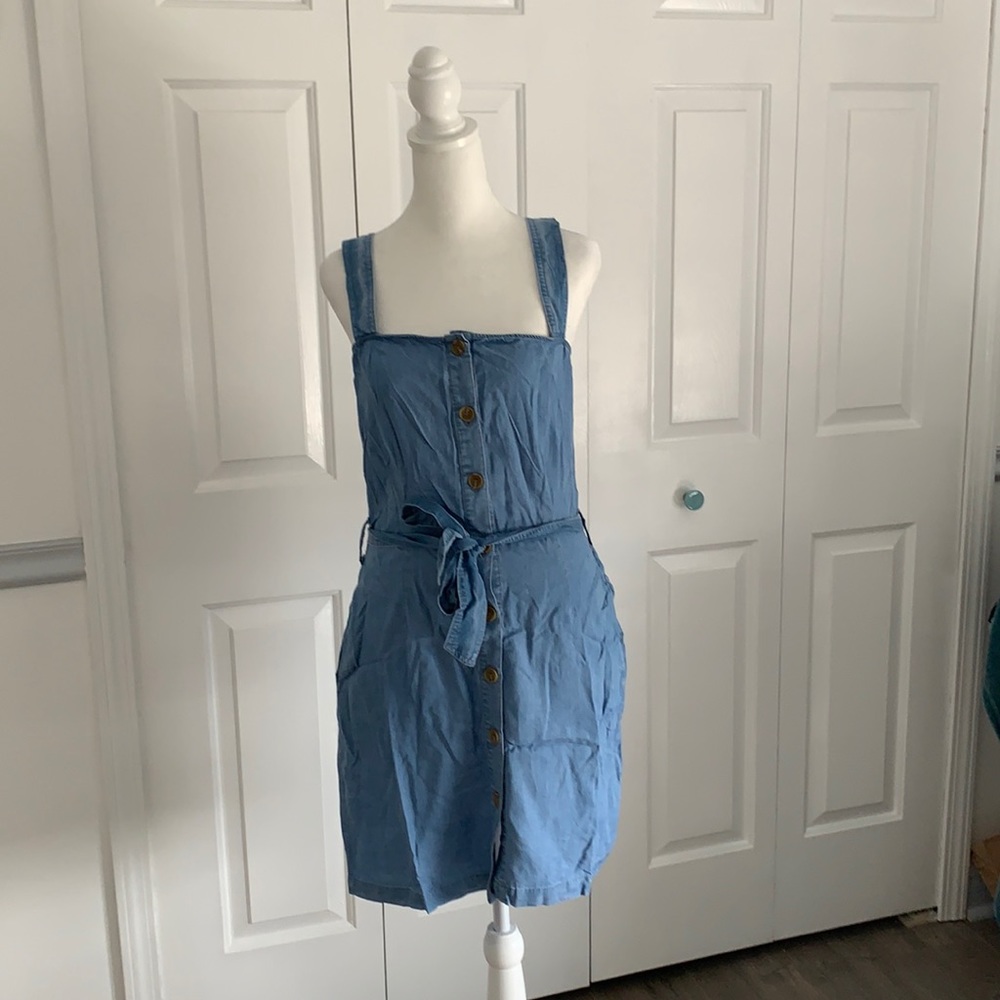 Love tree dress size Large.